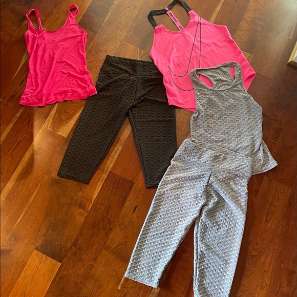 Bundle of 5 piece workout gear